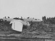 Asisbiz 42 24664 Boeing B-29 Superfortress 20AF 500BG882BS Z23 Ramblin' Roscoe crash landed Iwo Jima 15th Apr 1945 02