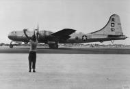 Asisbiz 42 65231 Boeing B-29 Superfortress 20AF 497BG871BS A51 Gonna Mak'er takes off from Saipan 12th Apr 1944 FRE11916