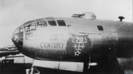 Asisbiz 42 65251 Boeing B-29 Superfortress 20AF 500BG883BS Z52 20th Century Sweetheart nose art left side nose FRE11959