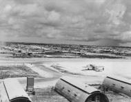 Asisbiz Boeing B-29 Superfortresses 20AF 40BG and 462BG West Field Tinian FRE11998