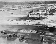 Asisbiz Boeing B-29 Superfortresses 20AF at a rest base on the Marianas Islands 1945 FRE11919