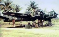 Asisbiz Beaufighter Mk21 RAAF 93Sqn SK A8 173 being serviced in the South East Pacific 01