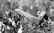 Asisbiz Messerschmitt Bf 109B2 1.J88 Condor Legion 6x43 Walter Adolph force landing Spain 1937 01