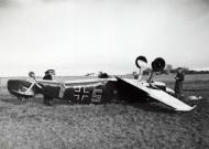 Asisbiz Messerschmitt Bf 109D1 2.JG126 Red 5 WNr 461 landing mishap at Kragelund 26th Oct 1939 AOD1