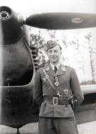 Asisbiz Messerschmitt Bf 109D1 Stab JGr152 Hartmann Grasser Germany 17 Sep 1939 ebay 02