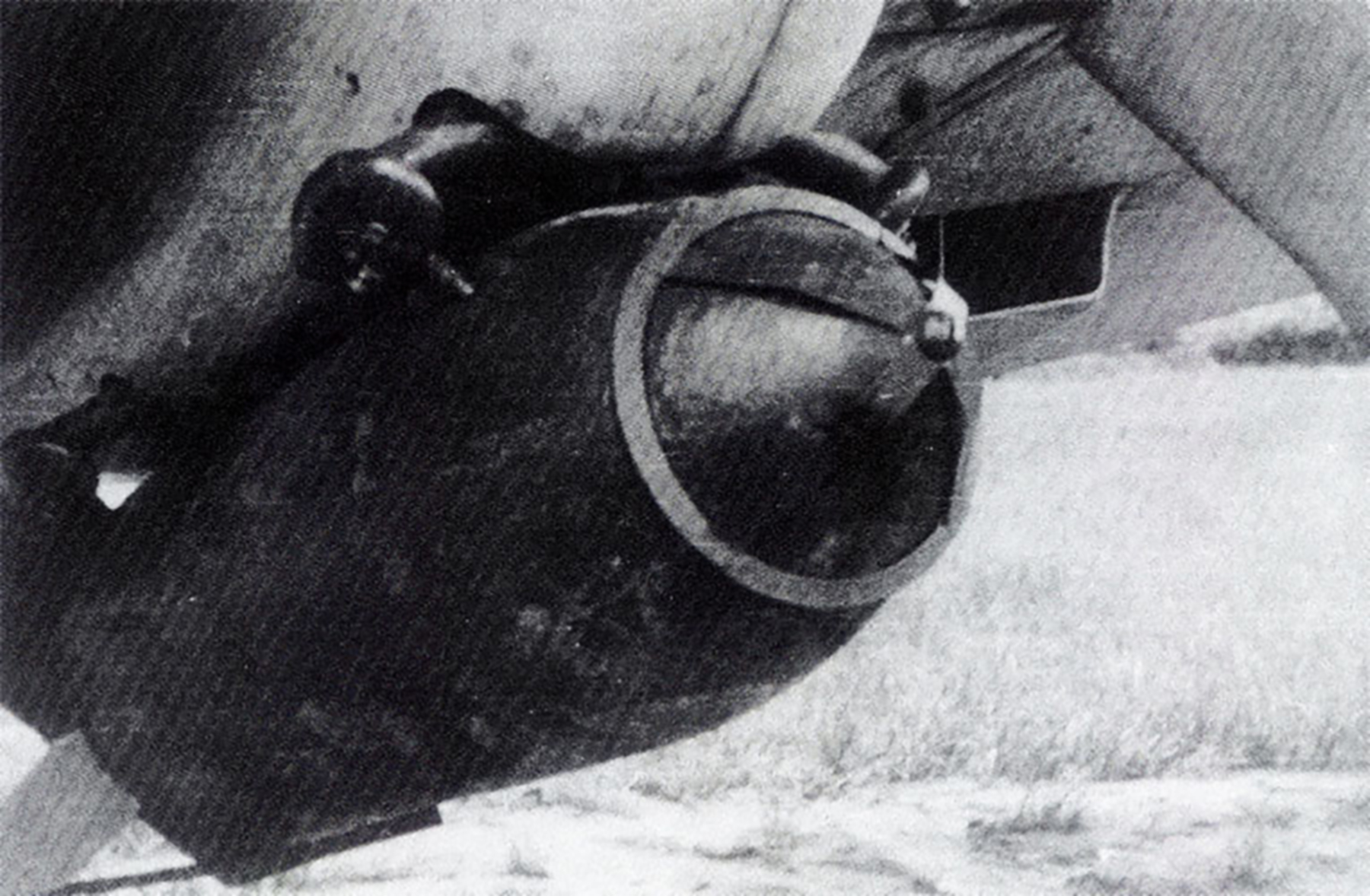 Messerschmitt Bf 109E ordnance SC 250 bomb France Sep 1940 01