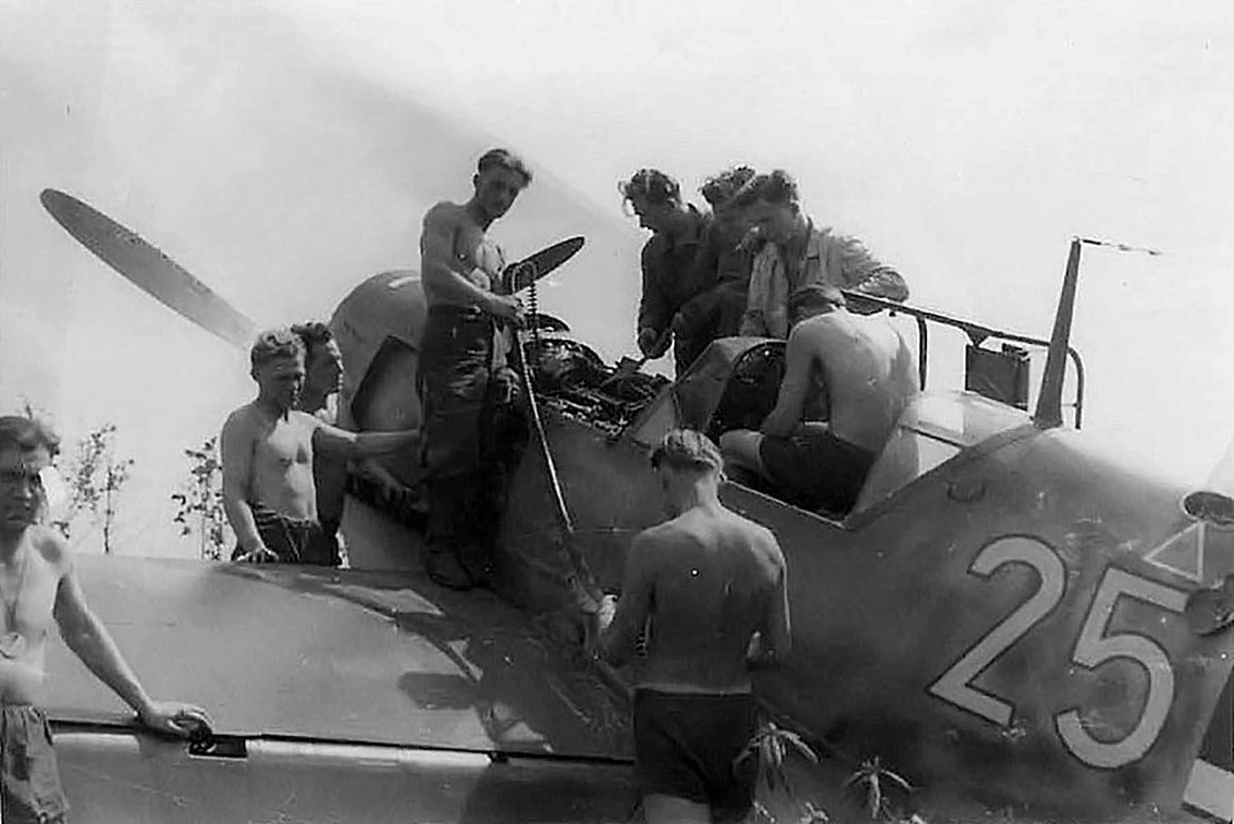 Messerschmitt Bf 109E4 Yellow 25 01
