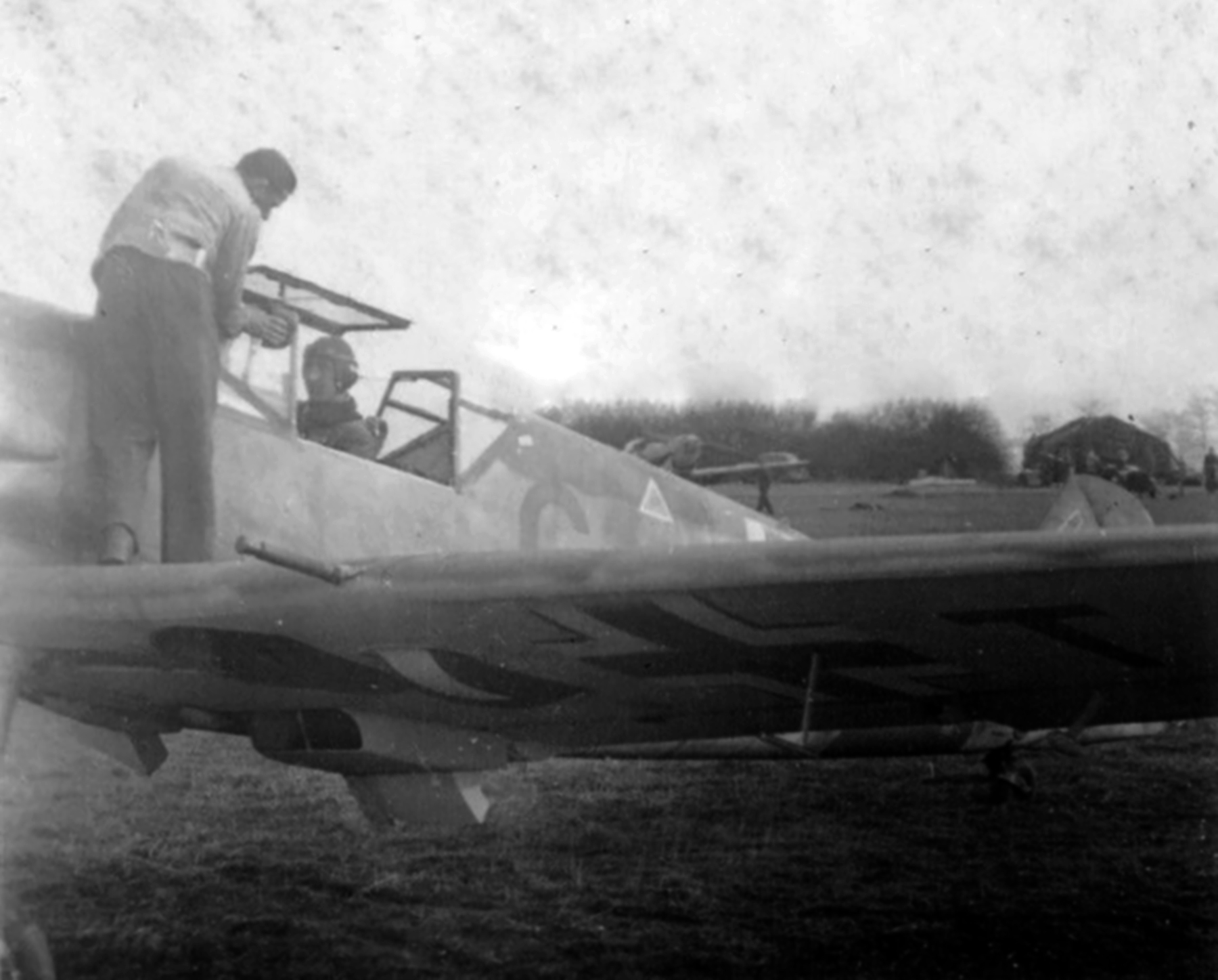 Messerschmitt Bf 109E4 unknown unit Green C or G with Stkz xx+xT eBay 01