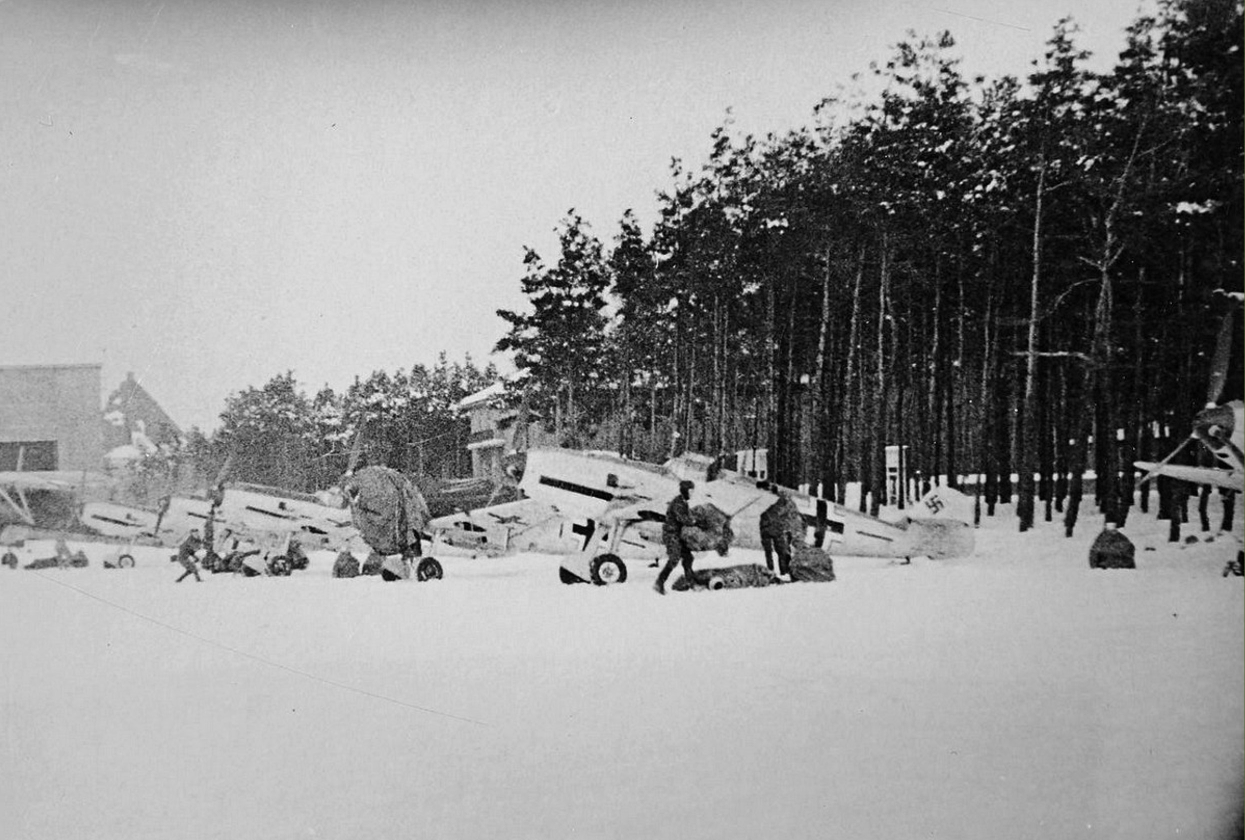 Messerschmitt Bf 109E4s unknown II Gruppe during winter 01