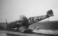 Asisbiz Messerschmitt Bf 109E4 Black 10 force landed France 1940 01