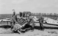 Asisbiz Messerschmitt Bf 109E4 unknown unit with feathered propellers flipped over during a wheels down emergency landing eBay 01