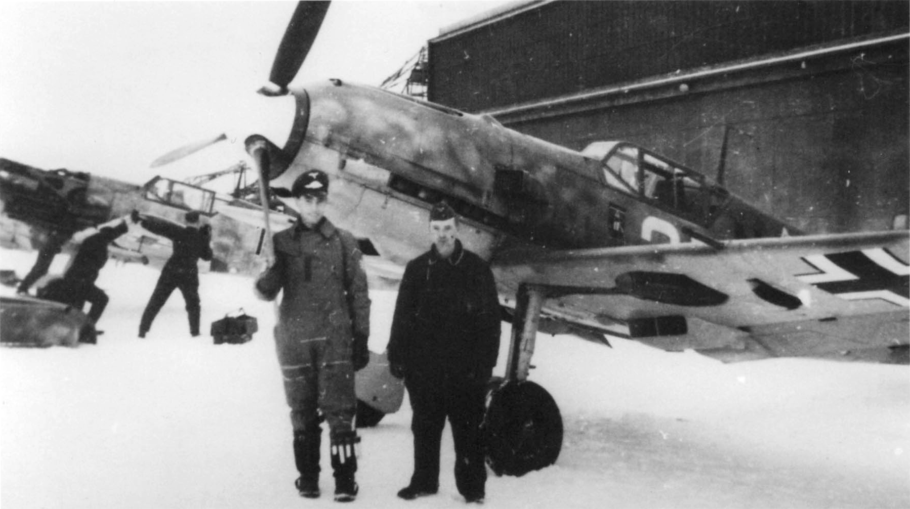 Messerschmitt Bf 109E7 JGr Losigkeit Black 1 Werner Dollenga foreground Norway 6th Mar 1942 01