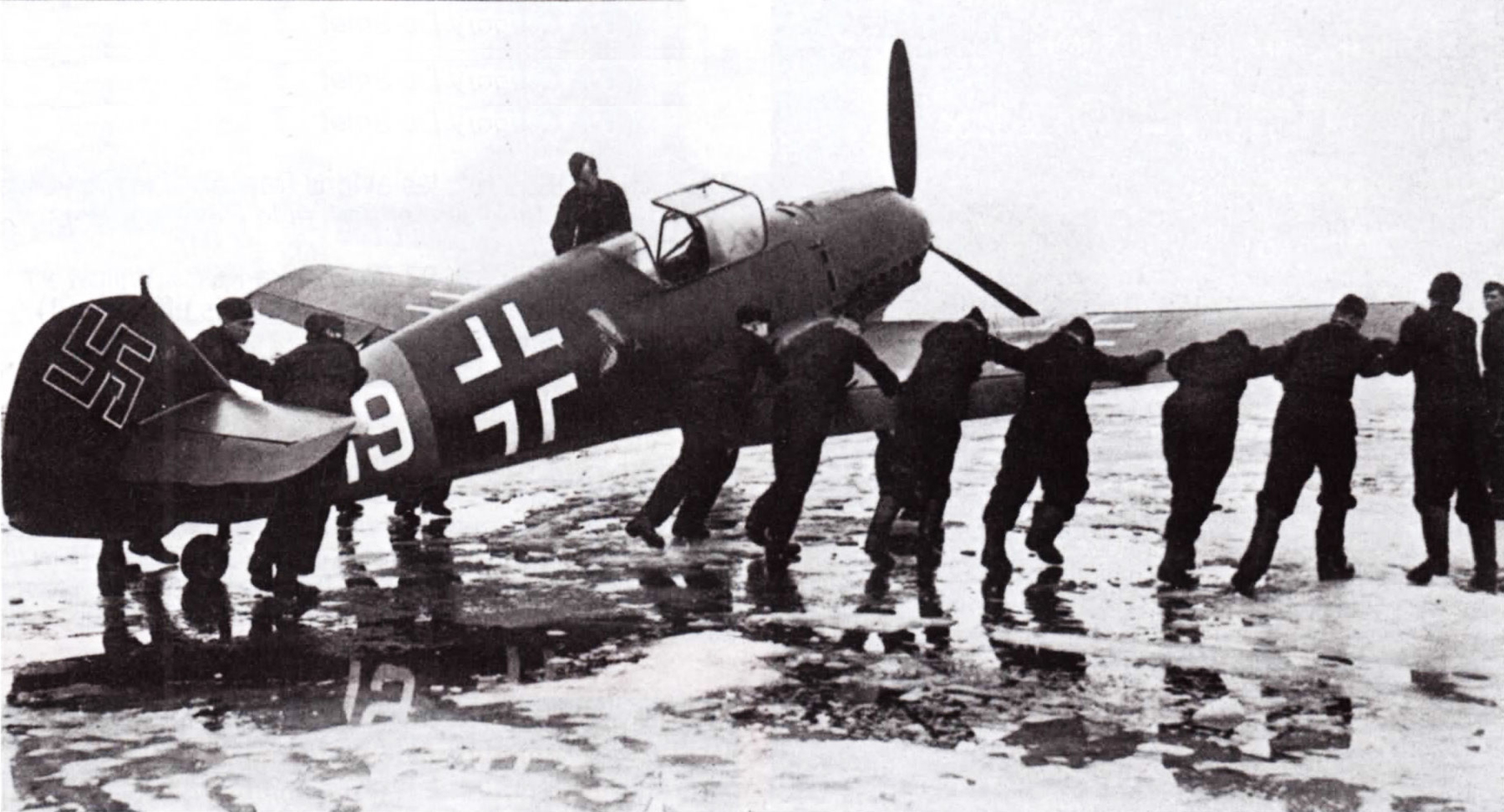 Messerschmitt Bf 109E0 JFS1 White 19 Germany Avions 190 P03