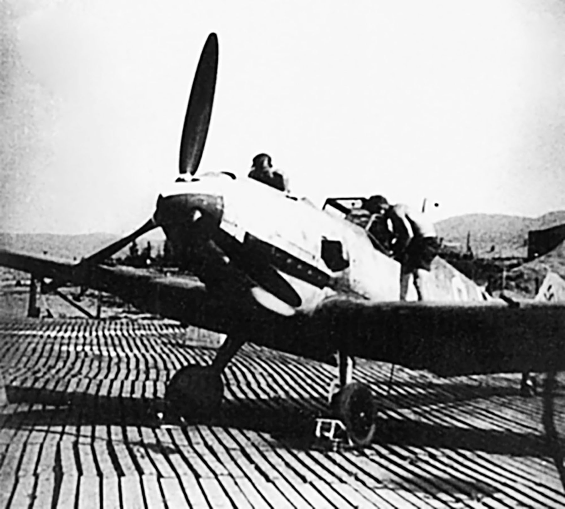 Messerschmitt Bf 109T2 Jagdgruppe Drontheim White 8 Stkz KD+QP WNr 7778 Trontheim Vaernes 1941 02