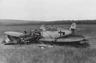 Asisbiz Messerschmitt Bf 109E1 1.JG1 White 14 belly landed Ferme de la Blanche Fontaine France May 1940 ebay 01