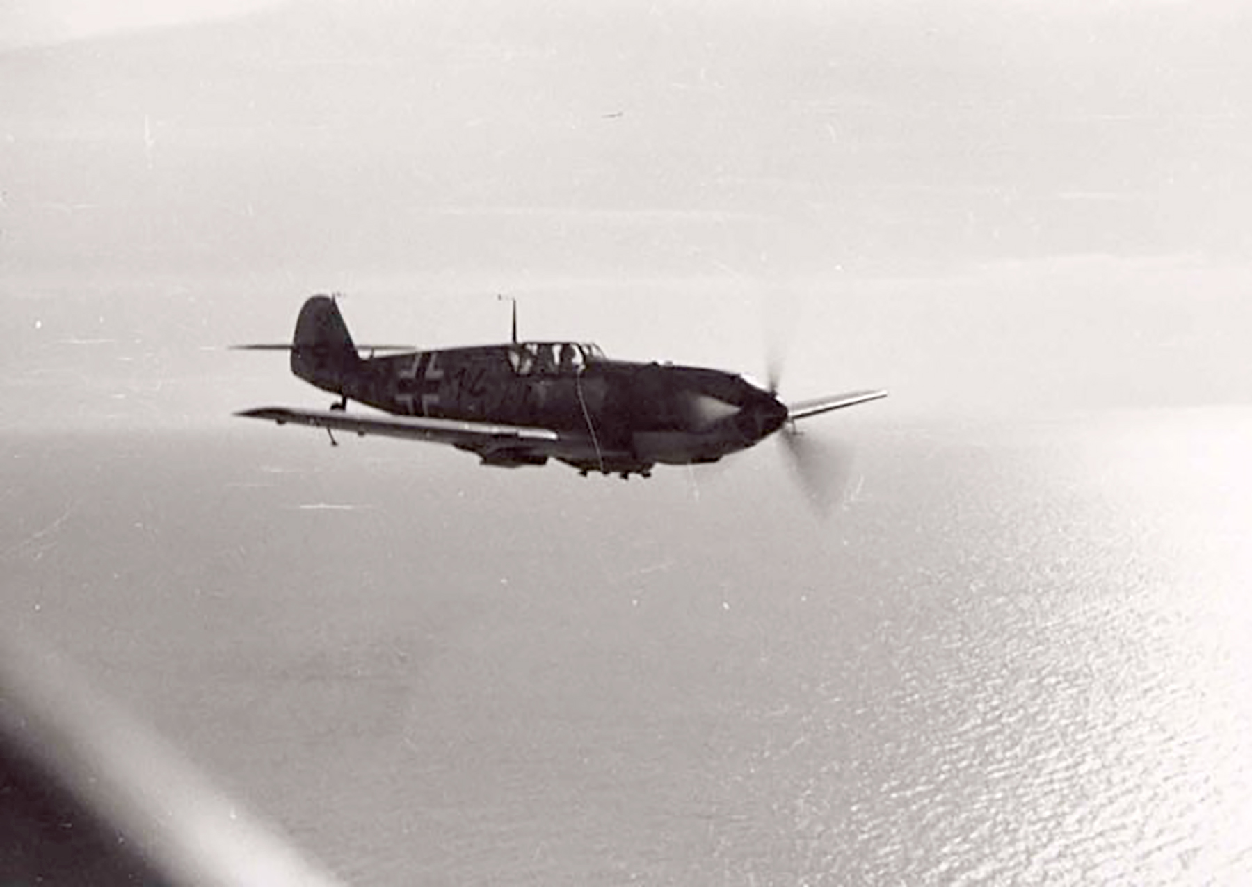 Messerschmitt Bf 109E7B 8.JG1 Black 14 on patrol 1940 01