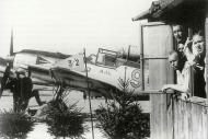 Asisbiz Messerschmitt Bf 109E1 3.JG2 Yellow 9 Motti Westfeldzug Dec 1939 01