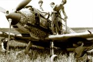 Asisbiz Messerschmitt Bf 109E3 1.JG2 White 7 being rearmed France Jun 1940 01