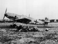 Asisbiz Messerschmitt Bf 109E3 7.JG2 White 9 France 1940 01