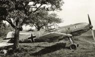 Asisbiz Messerschmitt Bf 109E4 7.JG2 White 7 Ludwig Bielmeier Beamont le Roger France Aug 1940 01