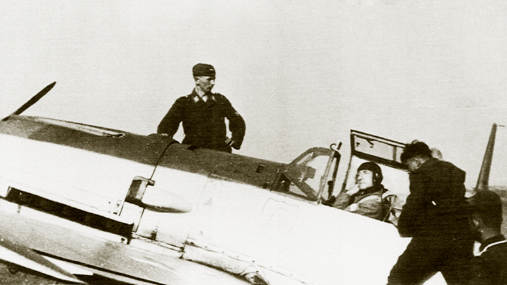 Messerschmitt Bf 109E3 Stab III.JG2 Erich Mix WNr 1526 prior to take off France May 1940 02