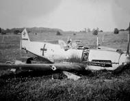 Asisbiz Messerchmitt Bf 109E3 1.JG21 White 10 belly landed Holland June 1940 04