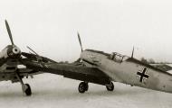 Asisbiz Messerschmitt Bf 109E1 1.JG21 White 7 taxi accident Munster Loddenheide 1939 40 01