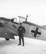 Asisbiz Messerschmitt Bf 109E1 1.JG26 White 1 Stfkpt Franz Hornig Bonninghardt Dortmund Win 1939 02
