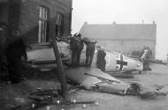 Asisbiz Messerschmitt Bf 109E3 1.JG26 White 3 WNr 1128 crash Dortmund Kurl 1939 03