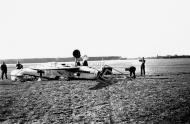Asisbiz Messerschmitt Bf 109E3 3.JG26 Yellow 6 landing mishap Bonninghardt Mar Apr 1940 eBay 02