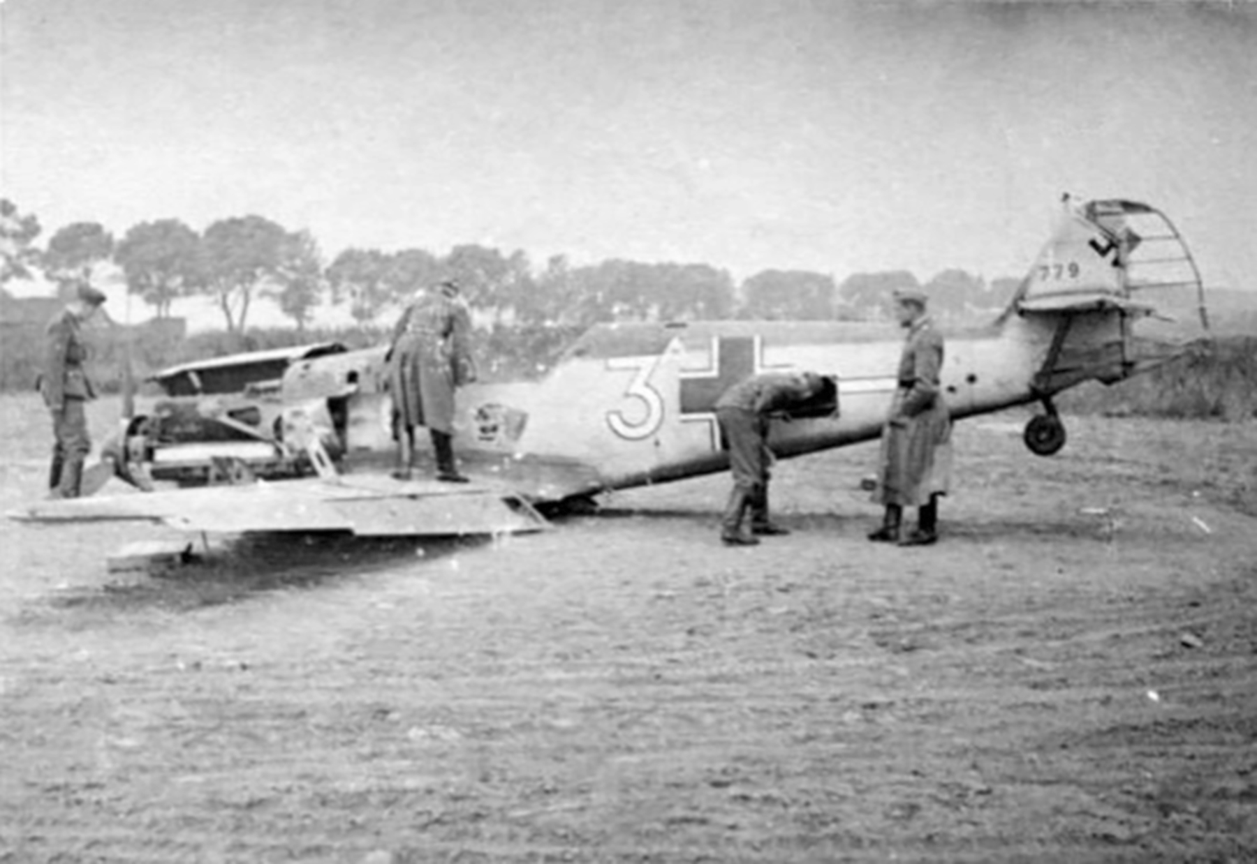 Messerschmitt Bf 109E3 4.JG26 White 3 WNr 779 force landed France 1st June 1940 16