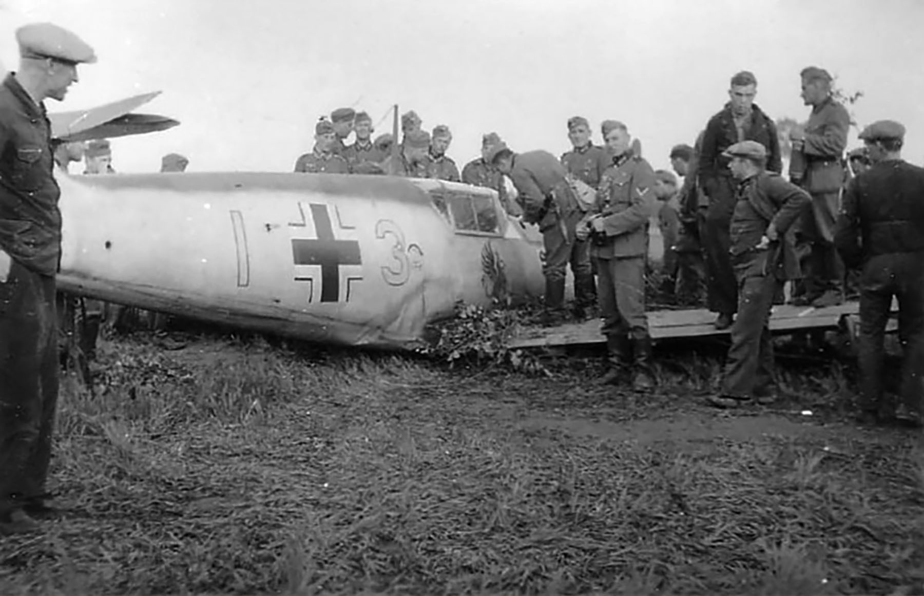 Messerschmitt Bf 109E3B 9.JG26 Yellow 3 Ludewig Ebeling WNr 6303 force landed France 6th Sep 1940 01