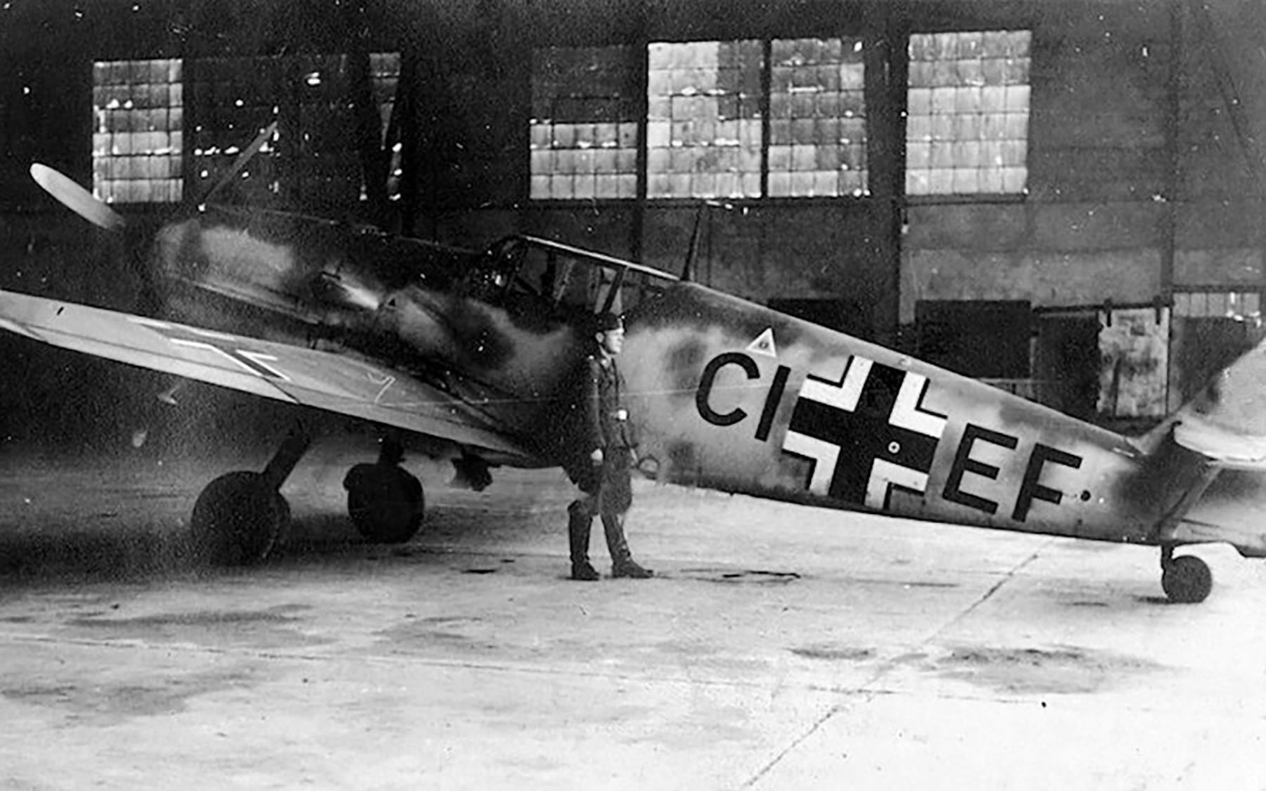 Messerschmitt Bf 109E4B Stkz CI+EF WNr 3740 transfered to 9.JG26 Yellow 3 01