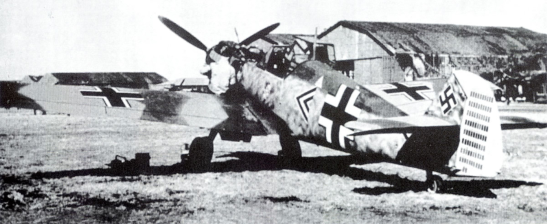Messerschmitt Bf 109E4 Stab JG26 Adolf Galland WNr 5819 Apr 1941 01