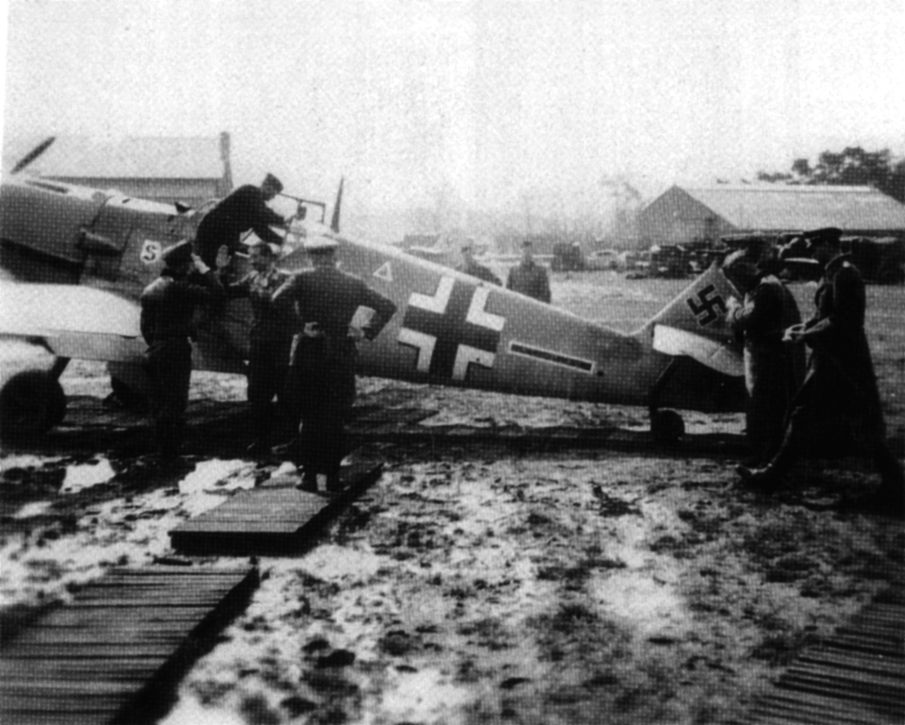 Messerschmitt Bf 109E4 Stab JG26 Adolf Galland WNr 5819 Audembert 1940 01