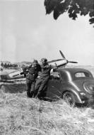 Asisbiz Aircrew Luftwaffe JG26 pilot Harry Weitz eBay 01