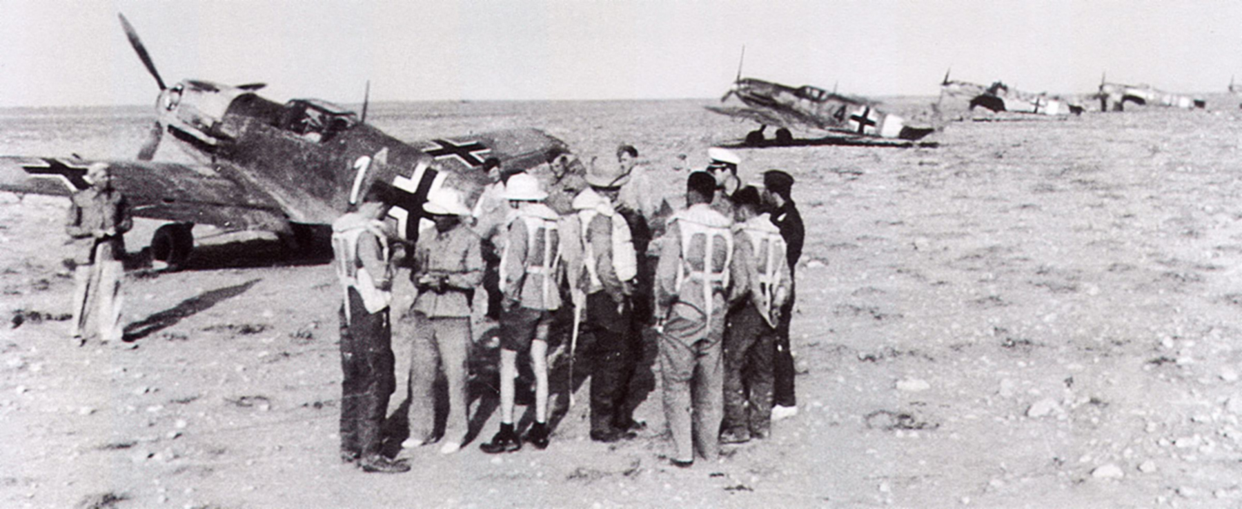 Messerschmitt Bf 109E7Trop 1.JG27 White 1 Wolfgang Redlich relaying mission instructions Libya 1941 01