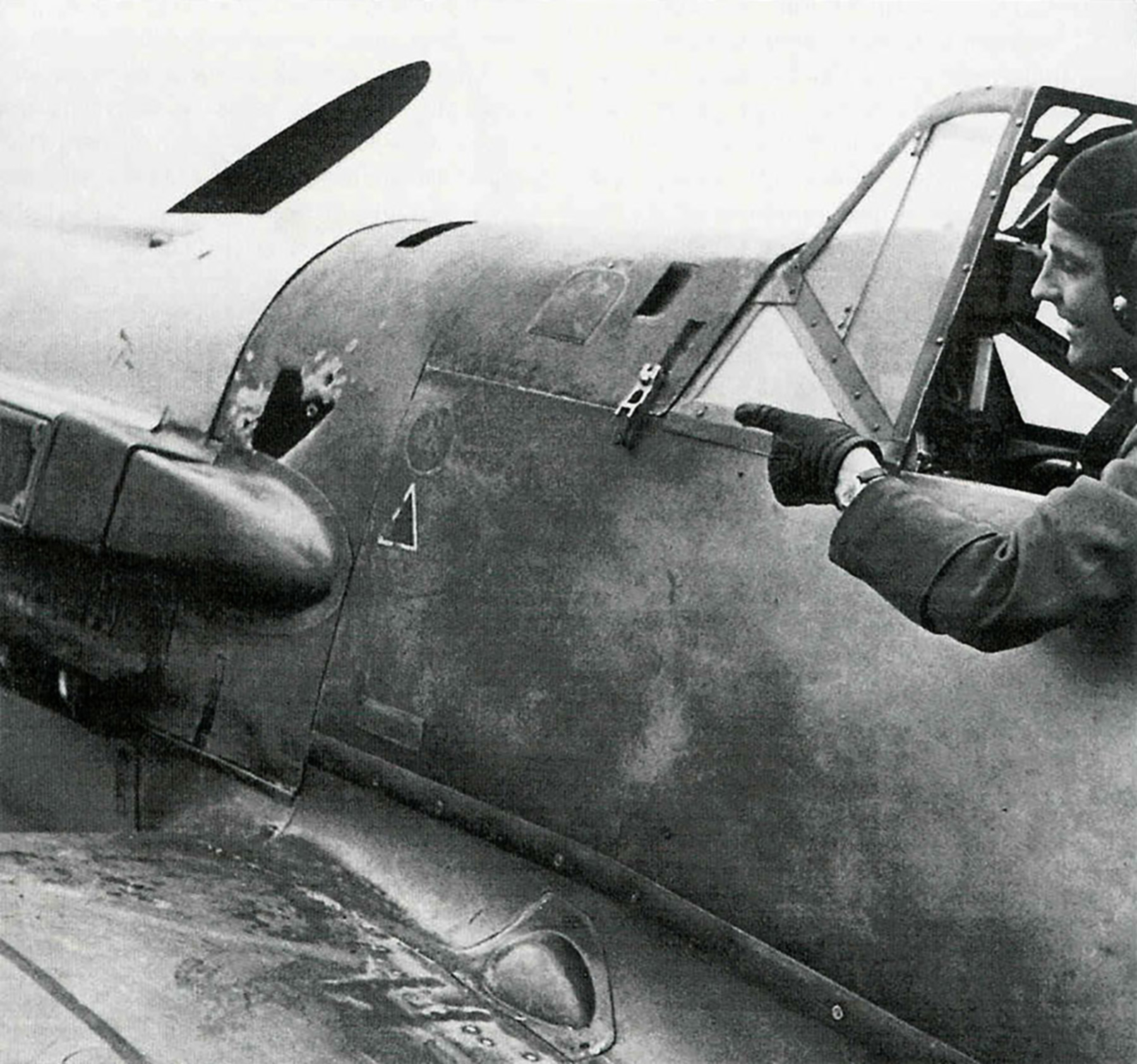 Messerschmitt Bf 109E7Trop I.JG27 Hans Joachim Marseille Ain el Gazala 6th April 1941 02