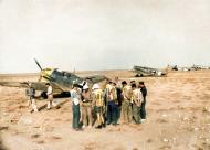 Asisbiz Messerschmitt Bf 109E7Trop 1.JG27 White 1 Wolfgang Redlich relaying mission instructions Libya 1941 ASC1