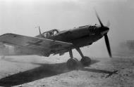Asisbiz Messerschmitt Bf 109E7Trop 2.JG27 Friedrich Korner Sicily to North Africa 1942 01