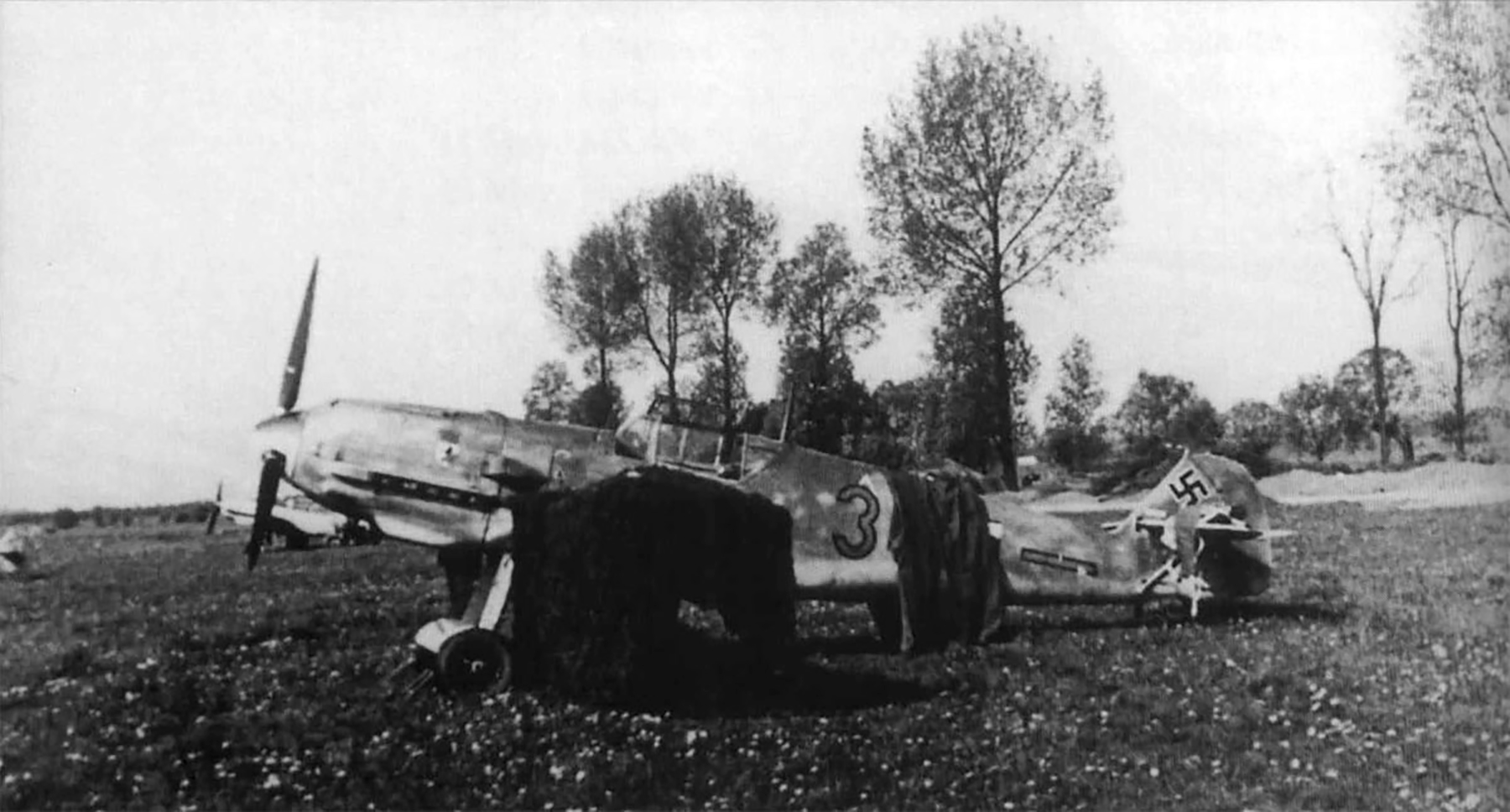 Messerschmitt Bf 109E4 6.JG27 Yellow 3 Julius Neumann at Wesel West France 1940 01
