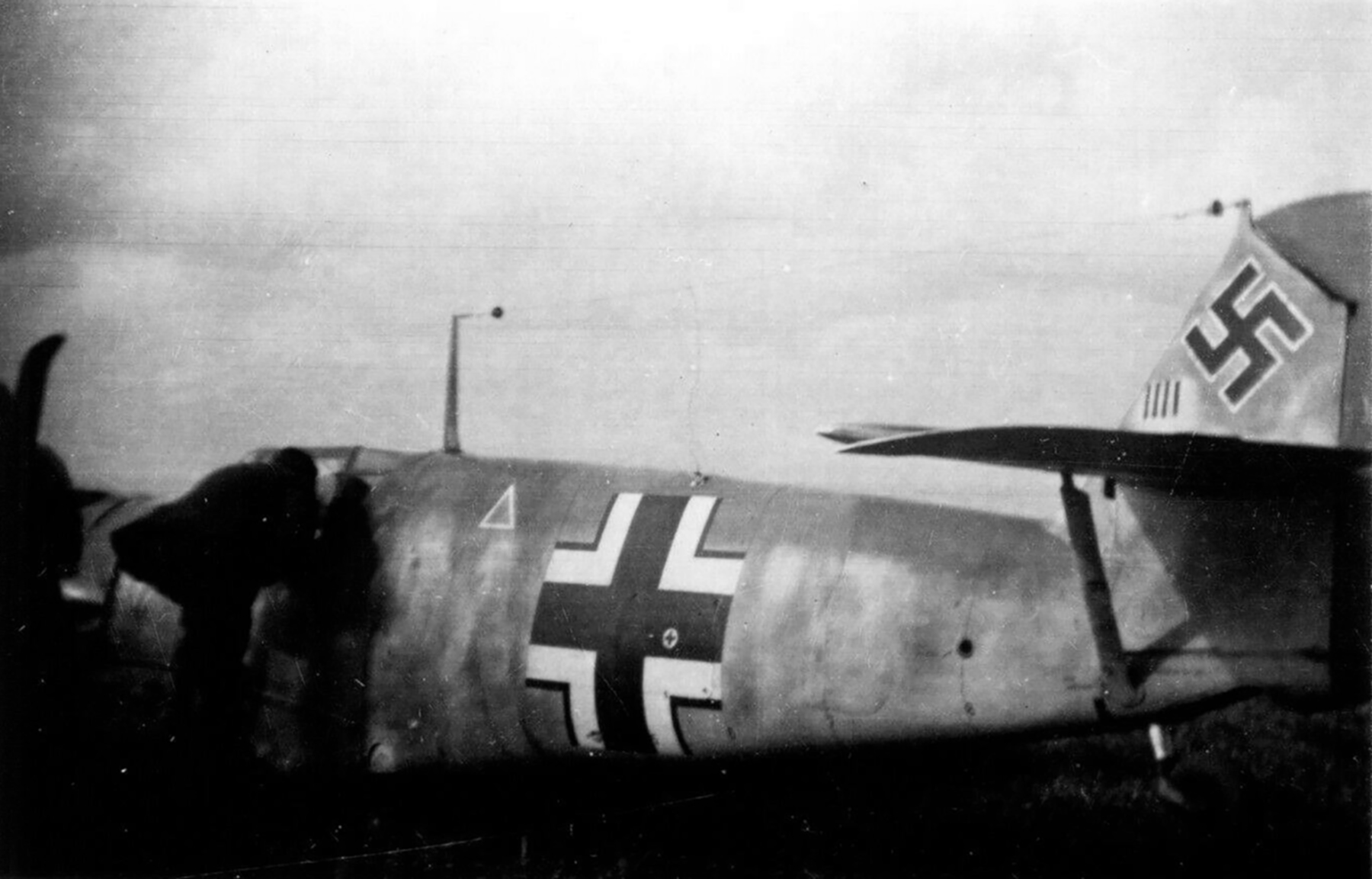 Ostfront Messerschmitt Bf 109E7 8.JG27 Black 6 Stkz GA+LS WNr 3817 belly landed with 4 kills Minsk Belarus eBay 01