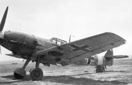 Asisbiz Messerschmitt Bf 109E4B 8.JG27 Black 2 Balkans 1941 01