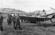 Asisbiz Messerschmitt Bf 109E7B 7.JG27 White 9 Gela Sicily 1941 01