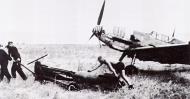 Asisbiz Messerschmitt Bf 109E7B 9.JG27 Brown 10 Gela Sicily May 1941 01