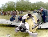 Asisbiz Messerschmitt Bf 109E1 7.JG27 White 9 Stkz PH+LV WNr 4851 Karl Fischer crash landed Windsor 1940 01