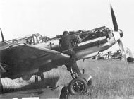 Asisbiz Messerschmitt Bf 109E3 7.JG27 White 15 France 1940 01