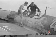 Asisbiz Messerschmitt Bf 109E1B I.JG28 White 4 Hermann Graf Bukarest Piper Spring 1941 01