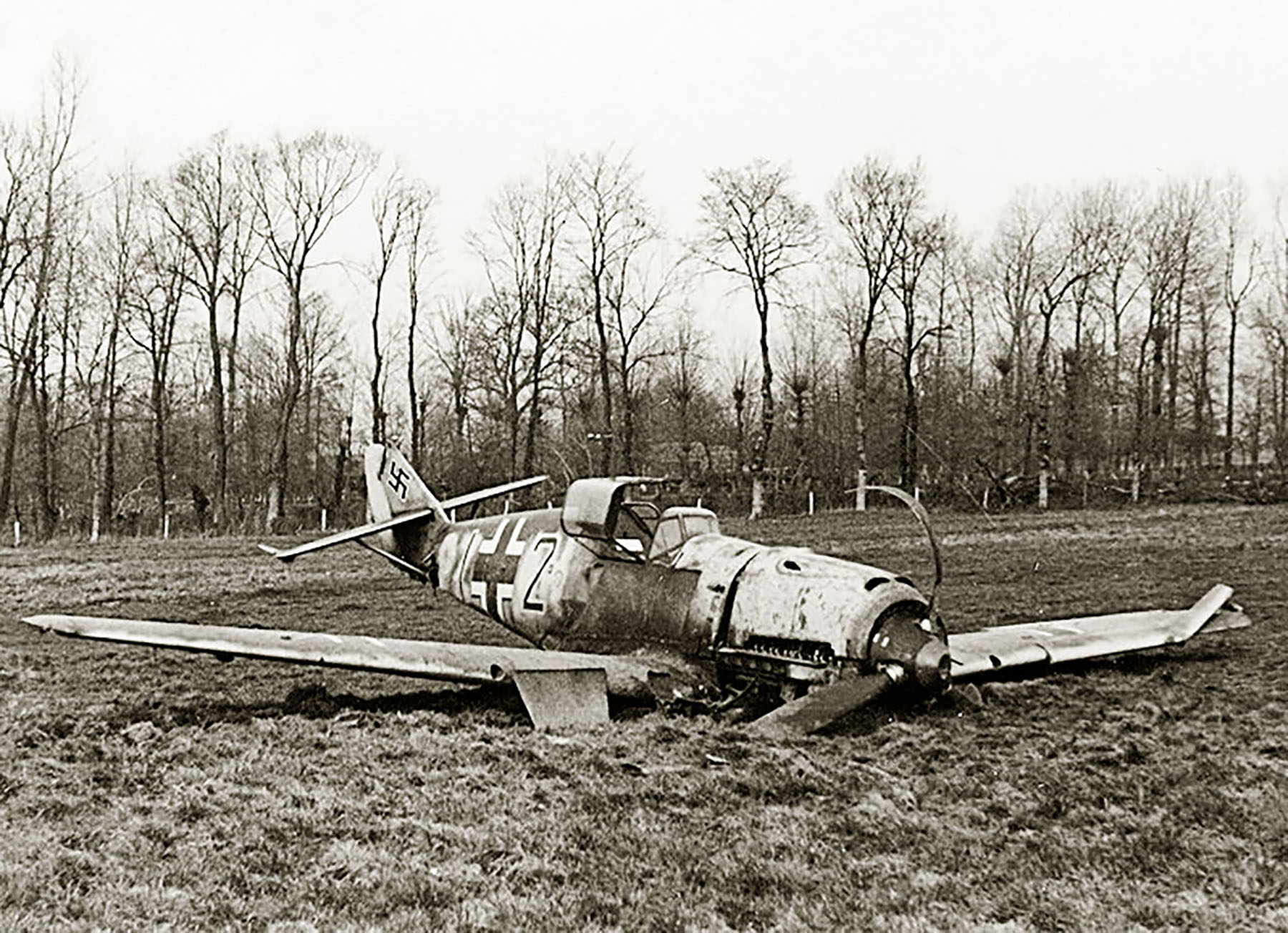 Messerschmitt Bf 109E1 10.ErgGrJG3 Black 2 Raoul Fink WNr 3395 Brombos Mar 11 1941 04