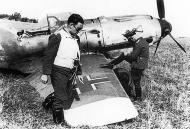 Asisbiz Messerschmitt Bf 109E1 2.JG3 Black 6 Hans Ehlers landing mishap Colombert France August 1940 04
